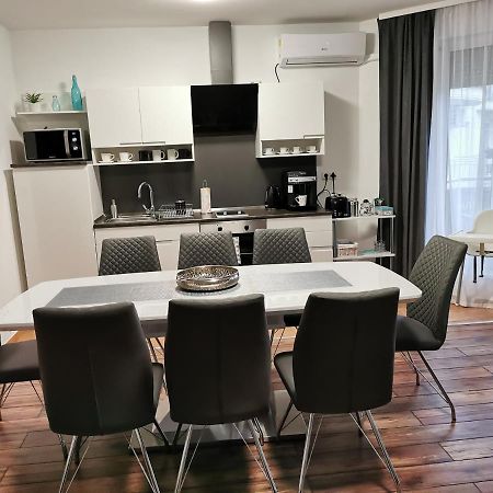 Freedom Apartman Hajduszoboszlo Ngoại thất bức ảnh