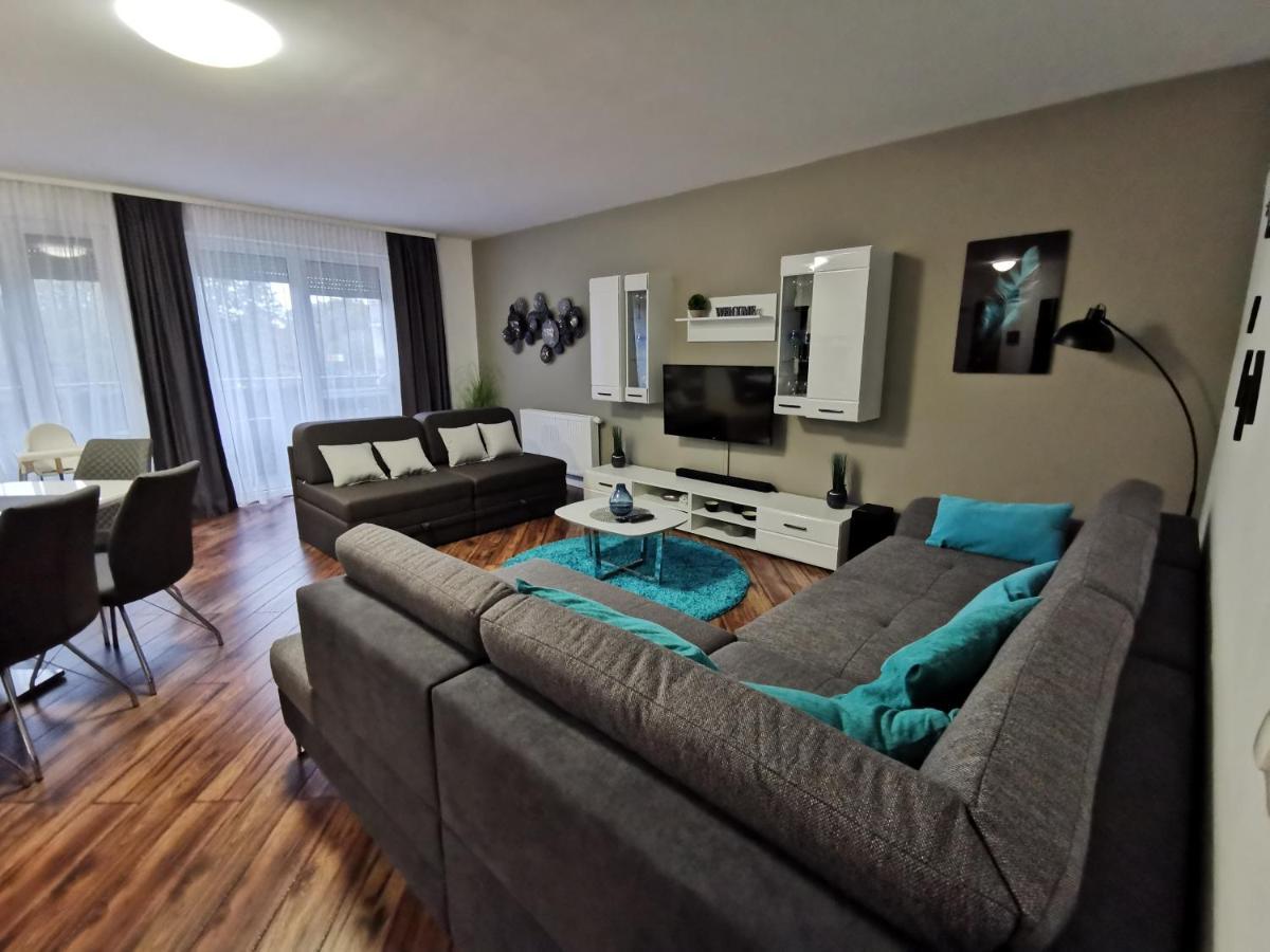 Freedom Apartman Hajduszoboszlo Ngoại thất bức ảnh