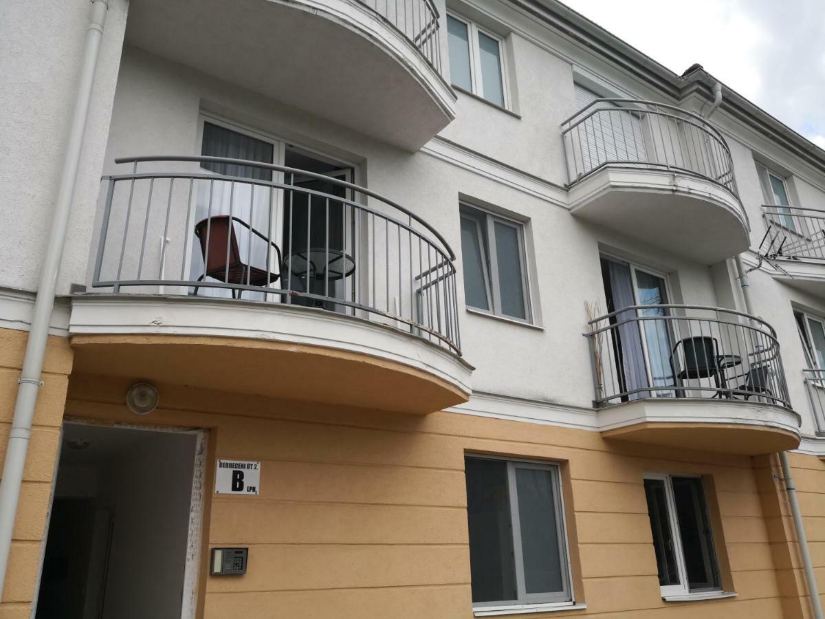 Freedom Apartman Hajduszoboszlo Ngoại thất bức ảnh